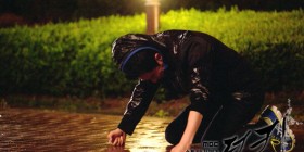king-jo-jung-suk-kneel6