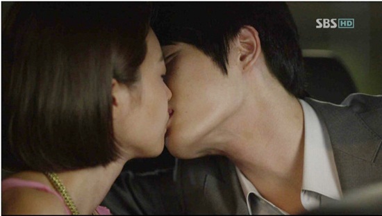 Kim Jae Joong Kiss with Wang Ji Hye