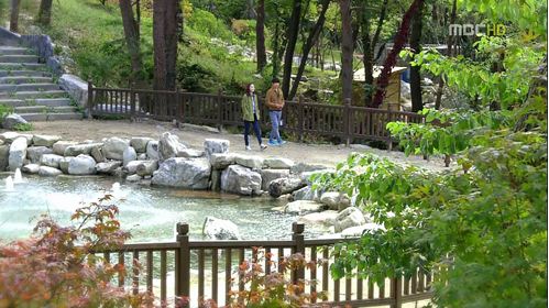 Yoon Sang Hyun and Choi Ji Woo at Resom Forest Resort