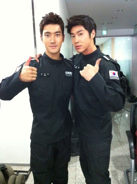 Si Won and Yun Ho in SSAT Uniform