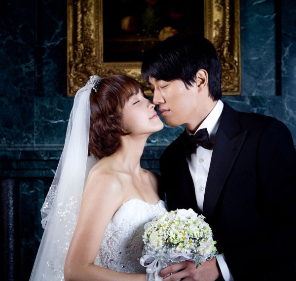 Kim Rae Won and Jung Yu Mi in Wedding Dress Photos - Drama Haven