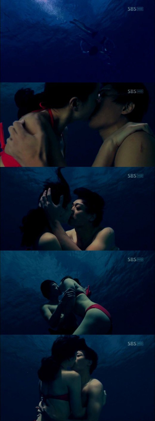 Kim Rae Won and Soo Ae in Bikini Kiss