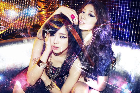 T-ara's Ji Yeon and Eun Jung