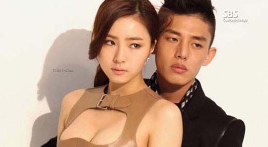 Shin Se Kyung and Yoo Ah In