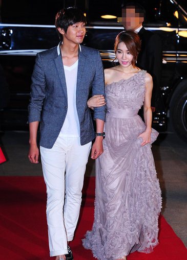 Yoo In Na: Endless Possibilities to Become Lover with Ji Hyun Woo