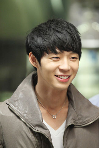 Park Yoo Chun Very Grateful to Praises on His Acting