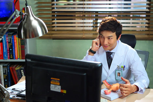 Park Geon Hyung: Very Embarrassed Portraying Gynecologist