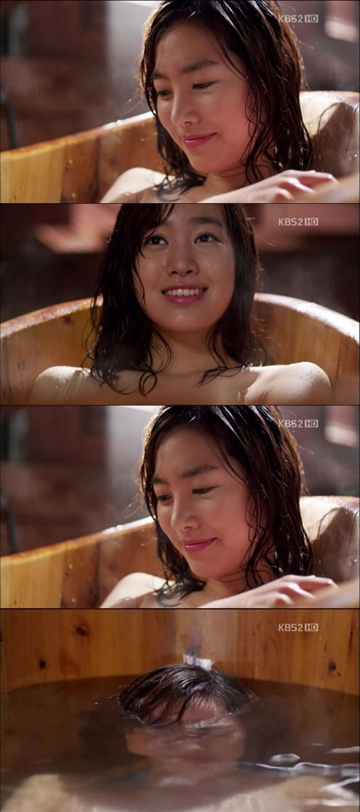 Jin Se Yun Shows Off Fair Tender Skin in Bath Scene